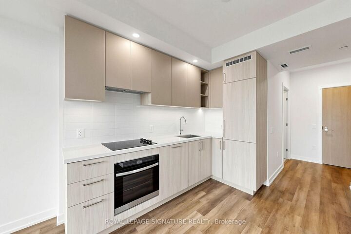 Property Photo:  5 Meadowdale Road 1603  ON L4K 0C7 