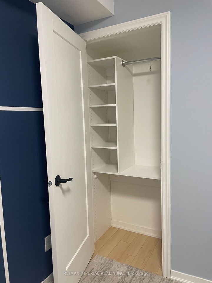 Property Photo: 68 Abell Street 323 ON M6J 0B1