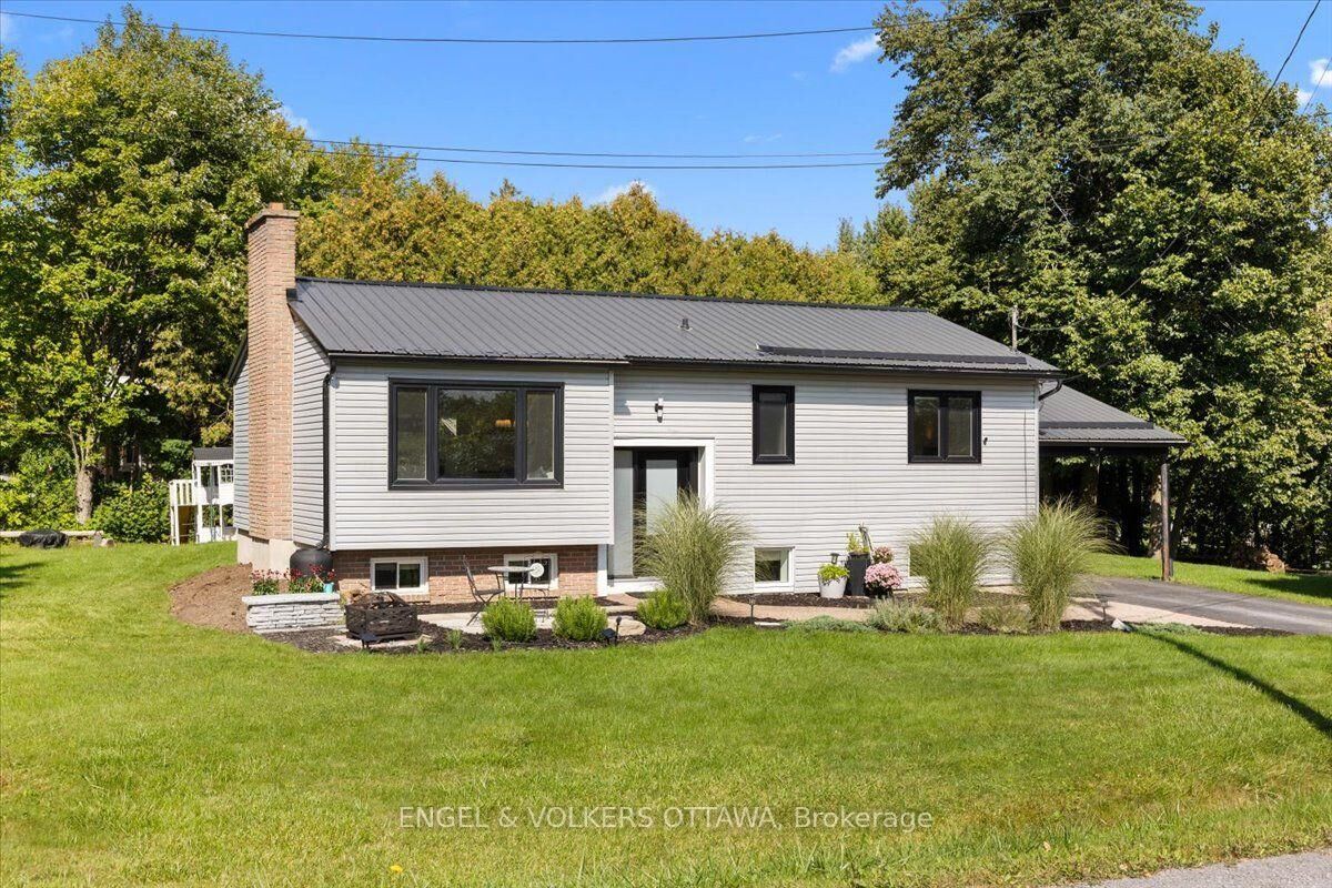 Property Photo:  1393 Sutherland Drive  ON K4M 1B3 