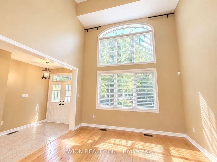 Property Photo: 1392 Pinecliff Road ON L6M 3Z1