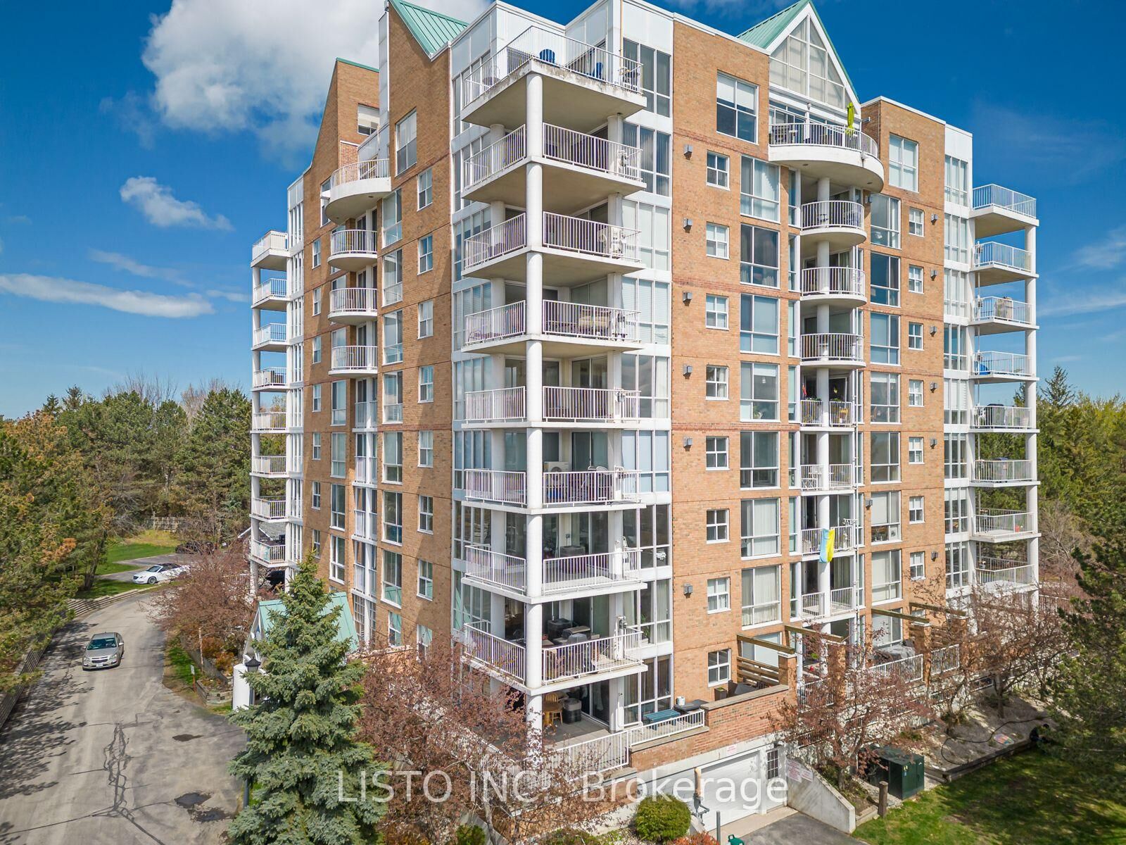 Property Photo:  24 Ramblings Way 905  ON L9Y 5C6 