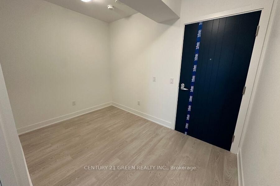 Property Photo:  2545 Simcoe Street N 501  ON L1L 0W3 