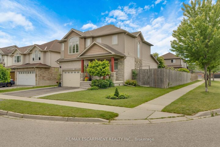 Property Photo:  83 Frankfurt Street  ON N2R 1T8 