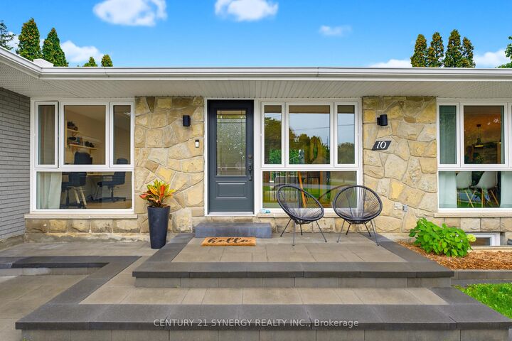 Property Photo:  10 Honey Gables Drive  ON K1V 1H5 