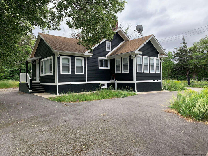 Property Photo:  1091 Albany Post  NY 12525 