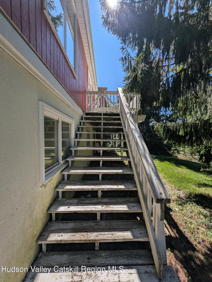 Property Photo:  860 County Road 17  NY 12444 