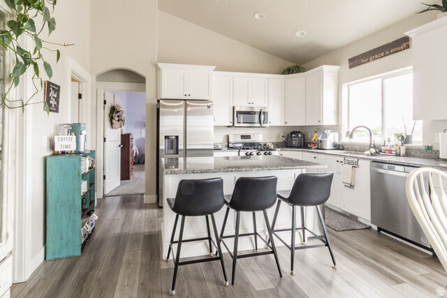 Property Photo:  933 S 250 W  UT 84078 