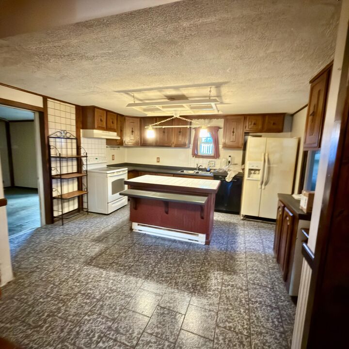 Property Photo: 580 E Ward Street OH 43078