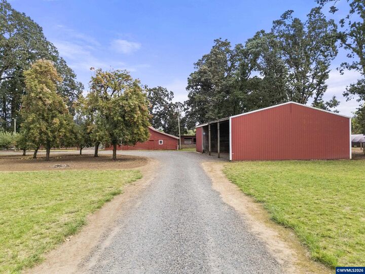 Property Photo: 18746 Butteville Rd NE OR 97002