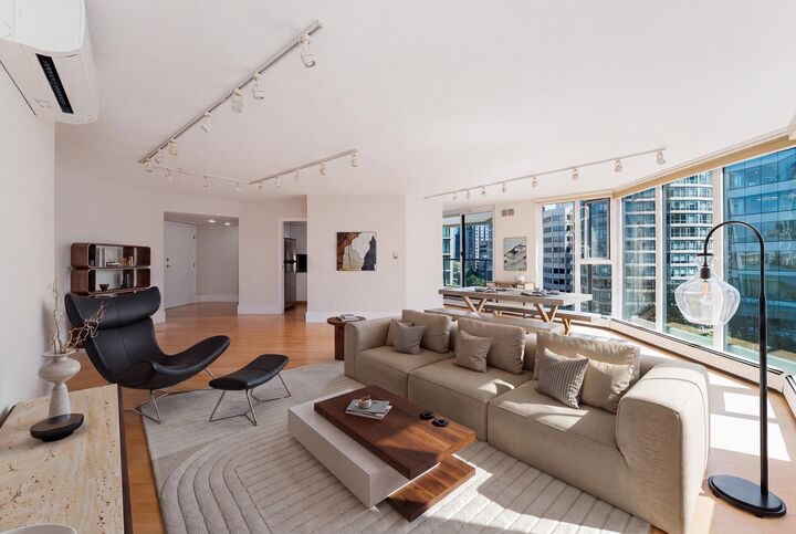 Property Photo:  1010 Burnaby Street 905  BC V6E 4L8 