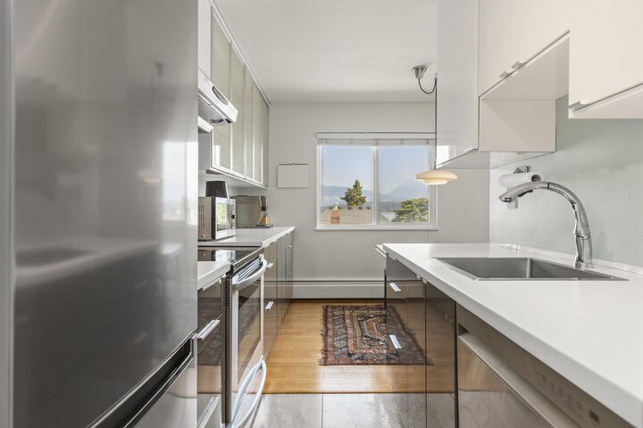 Property Photo:  2335 York Avenue 307  BC V6K 1C8 