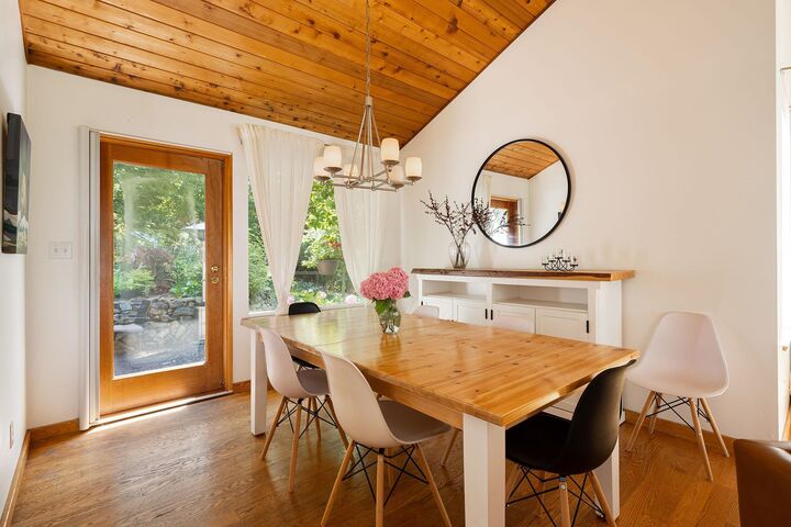Property Photo:  1529 Whitesails Drive  BC V0N 1G2 