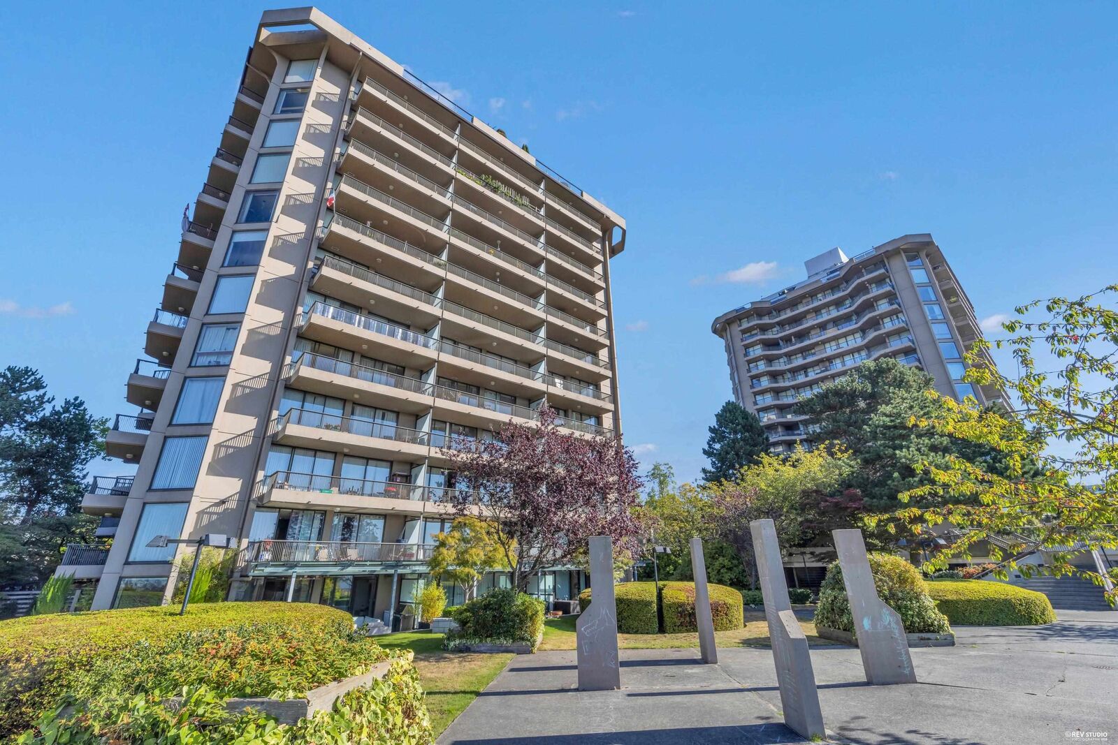 Property Photo:  3760 Albert Street 806  BC V5C 5Y8 