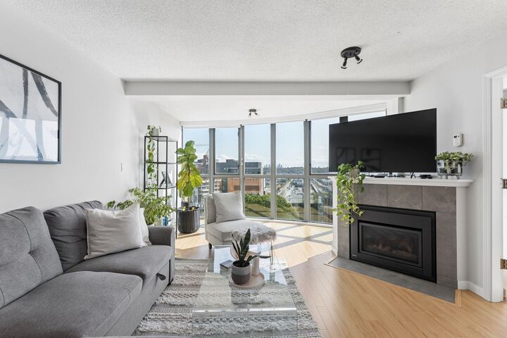 Property Photo: 1128 Quebec Street 1603 BC V6A 4E1