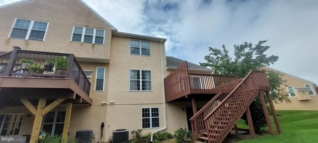 Property Photo:  30 Wheatsheaf Lane  PA 19403 