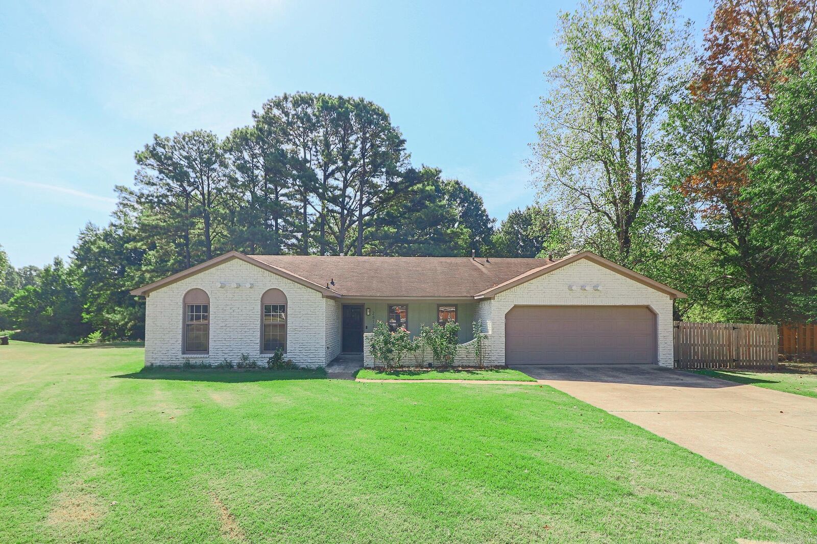Property Photo:  2812 Glenwood Cove  AR 72401 