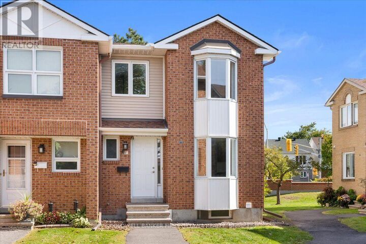 Property Photo:  2F Castlebrook Lane 12  ON K2G 5E2 