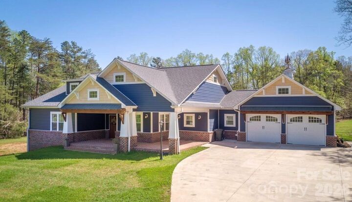 Property Photo: 1655 Antioch Road NC 28655