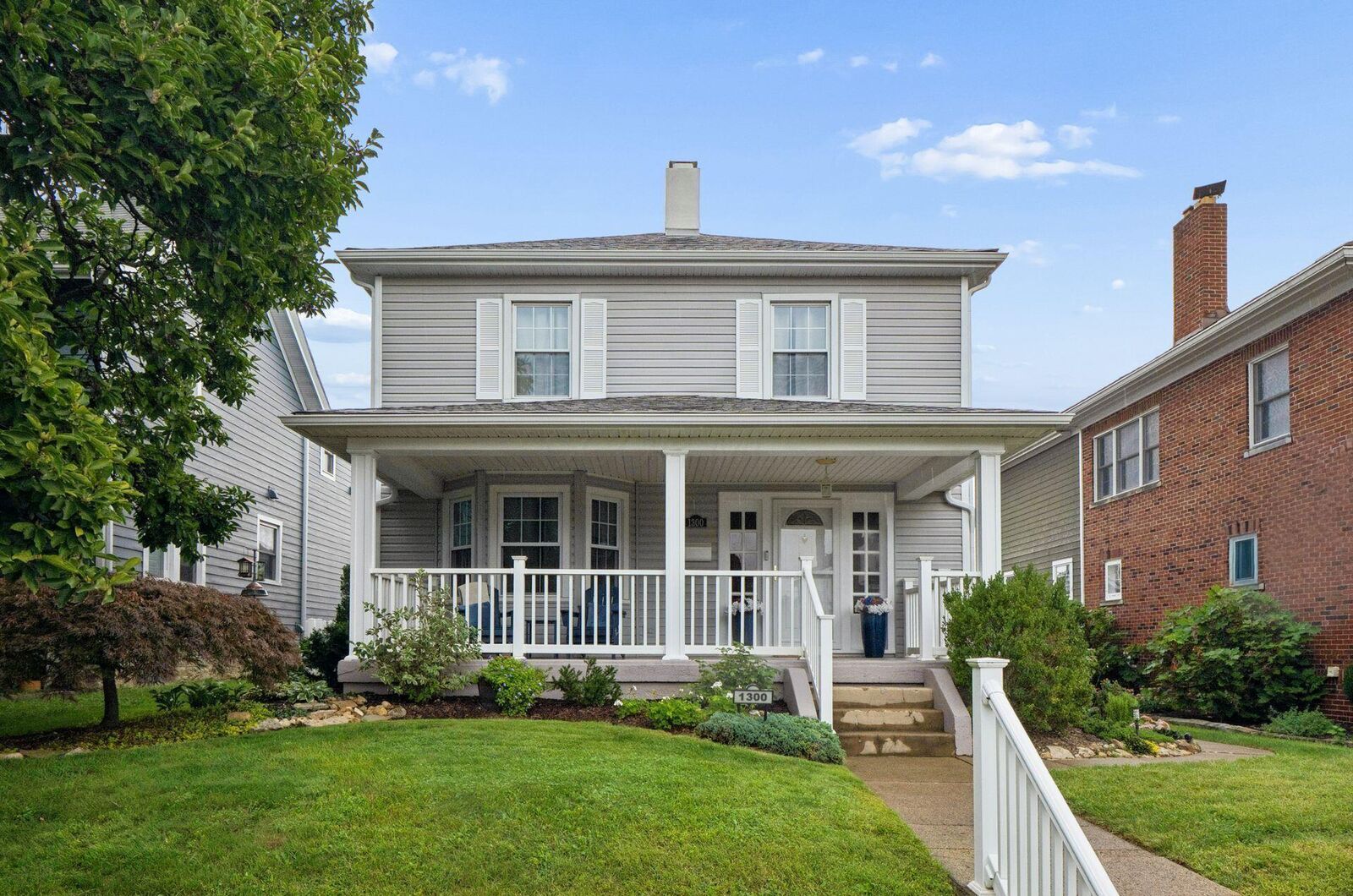 Property Photo: 1300 W 1st Avenue OH 43212