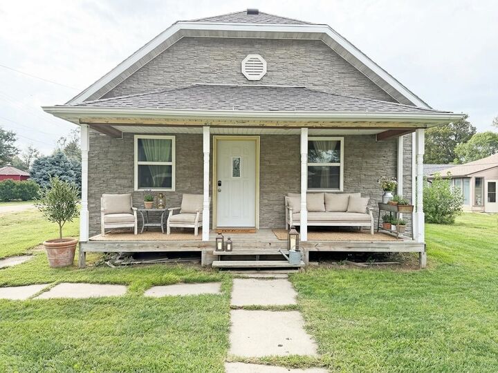 Property Photo:  455 N Elm Street  NE 68662 