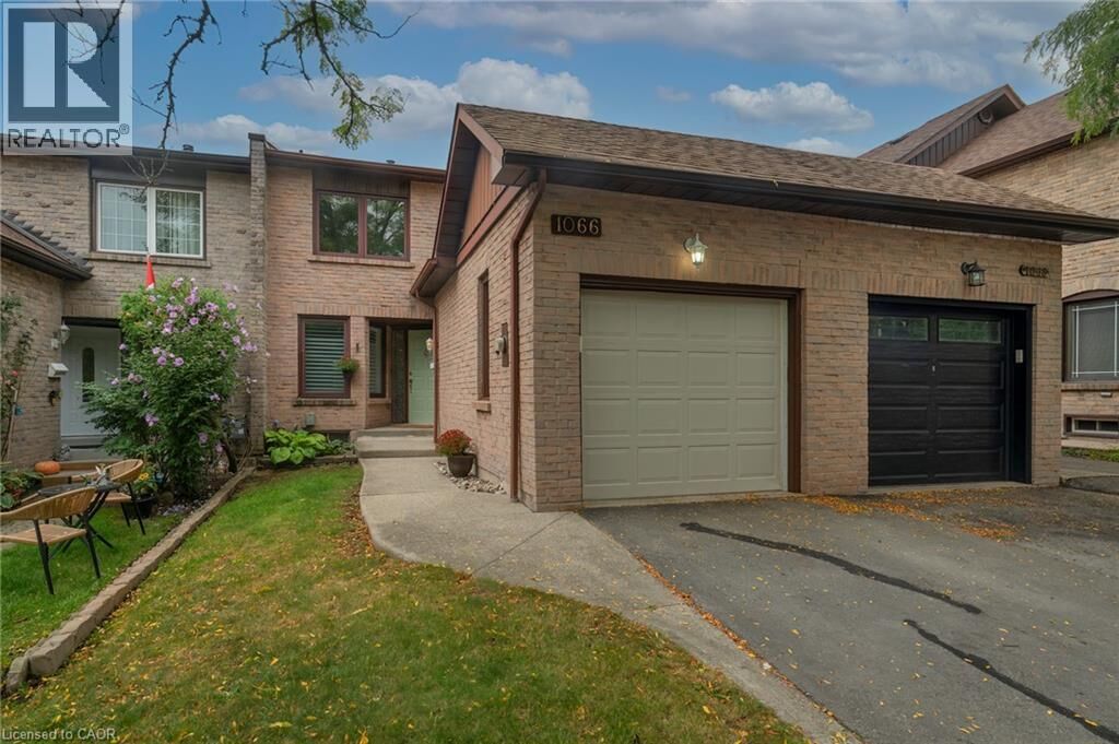 Property Photo: 1066 Runnymead Crescent ON L6M 1C4