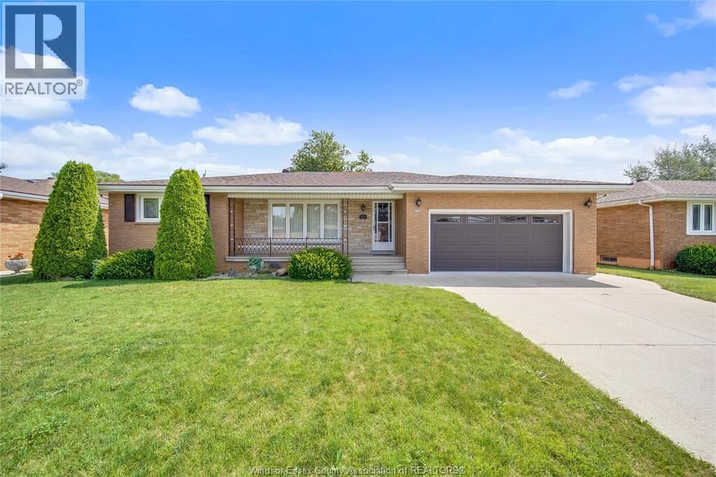 Property Photo:  2506 Longfellow Avenue  ON N9E 2K9 