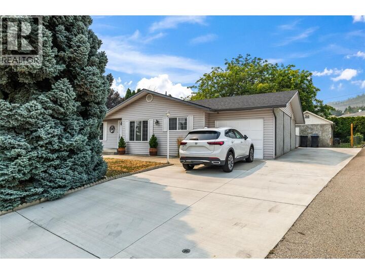 Property Photo:  3792 Salloum Road  BC V4T 1E3 