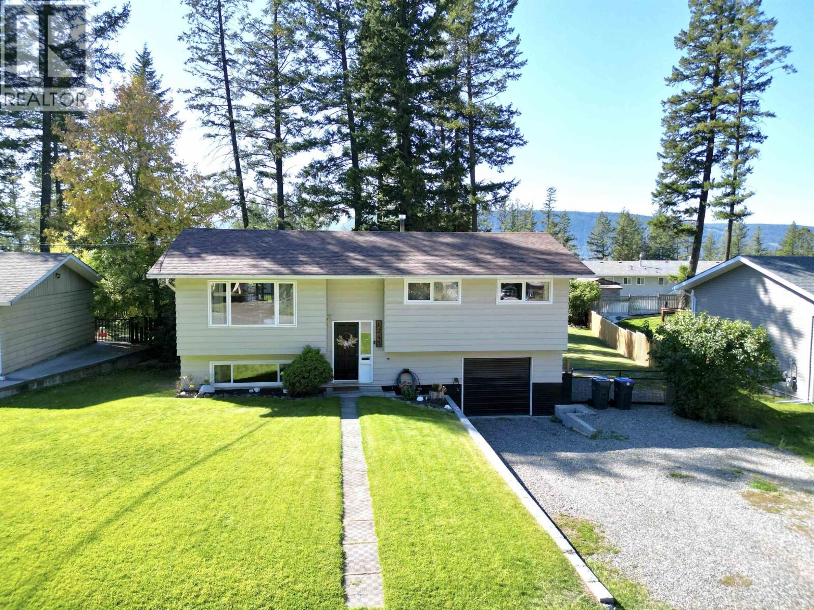 Property Photo:  1245 Twelfth Avenue  BC V2G 2N9 