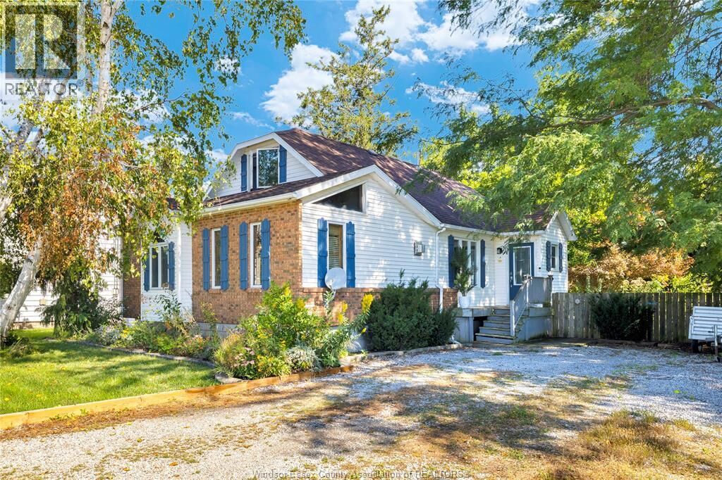 Property Photo:  24093 Winterline Road  ON N0P 1Z0 