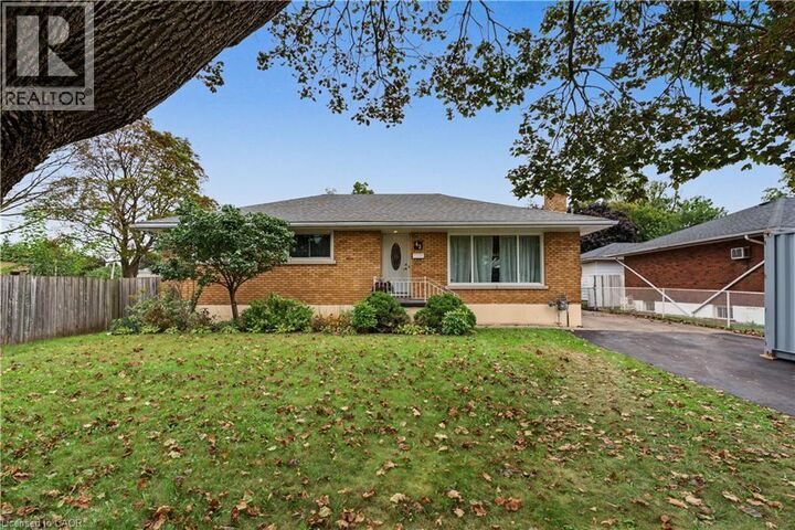 Property Photo:  42 Woodman Drive  ON N3S 4K1 
