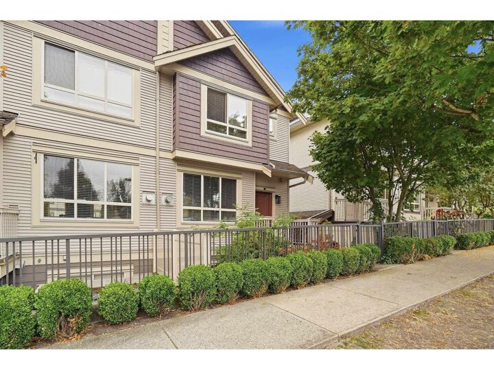 Property Photo: 19560 68 Avenue 6 BC V4N 5Y5