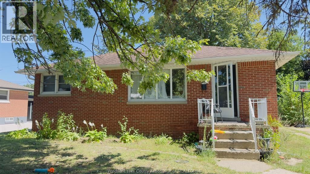 Property Photo:  3580 McKay Aven (Lower Unit)  ON N9E 2R9 