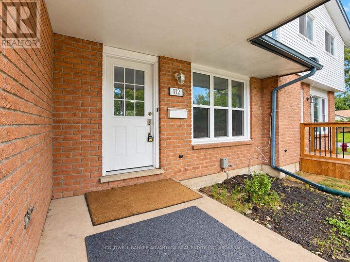 Property Photo:  112 Northgate Drive  ON L3C 5Y5 