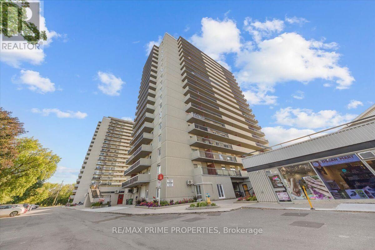 Property Photo: 158B McArthur Avenue 1807 ON K1L 8E7