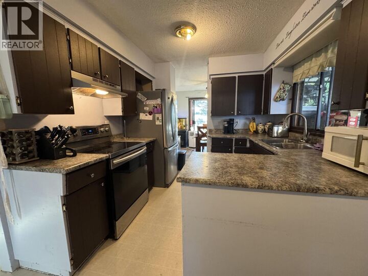 Property Photo:  527 Centennial Drive  BC V2G 4E5 