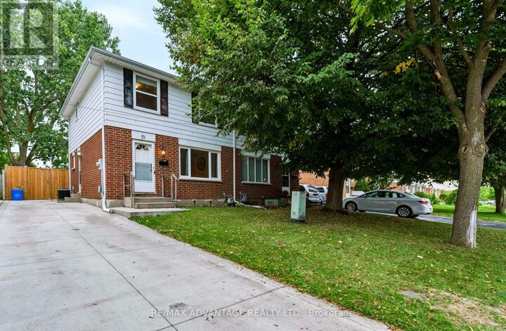 Property Photo:  51 Pauline Crescent East  ON N6E 2L2 
