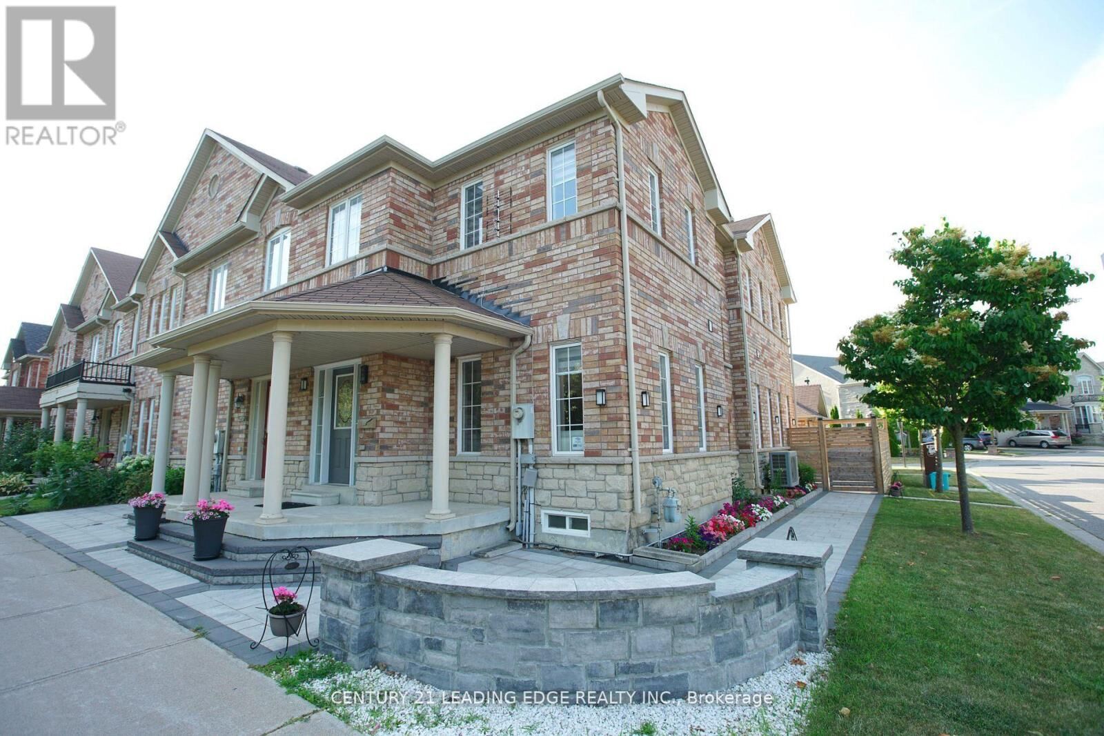 Property Photo: 648 South Unionville Avenue ON L3R 8V1