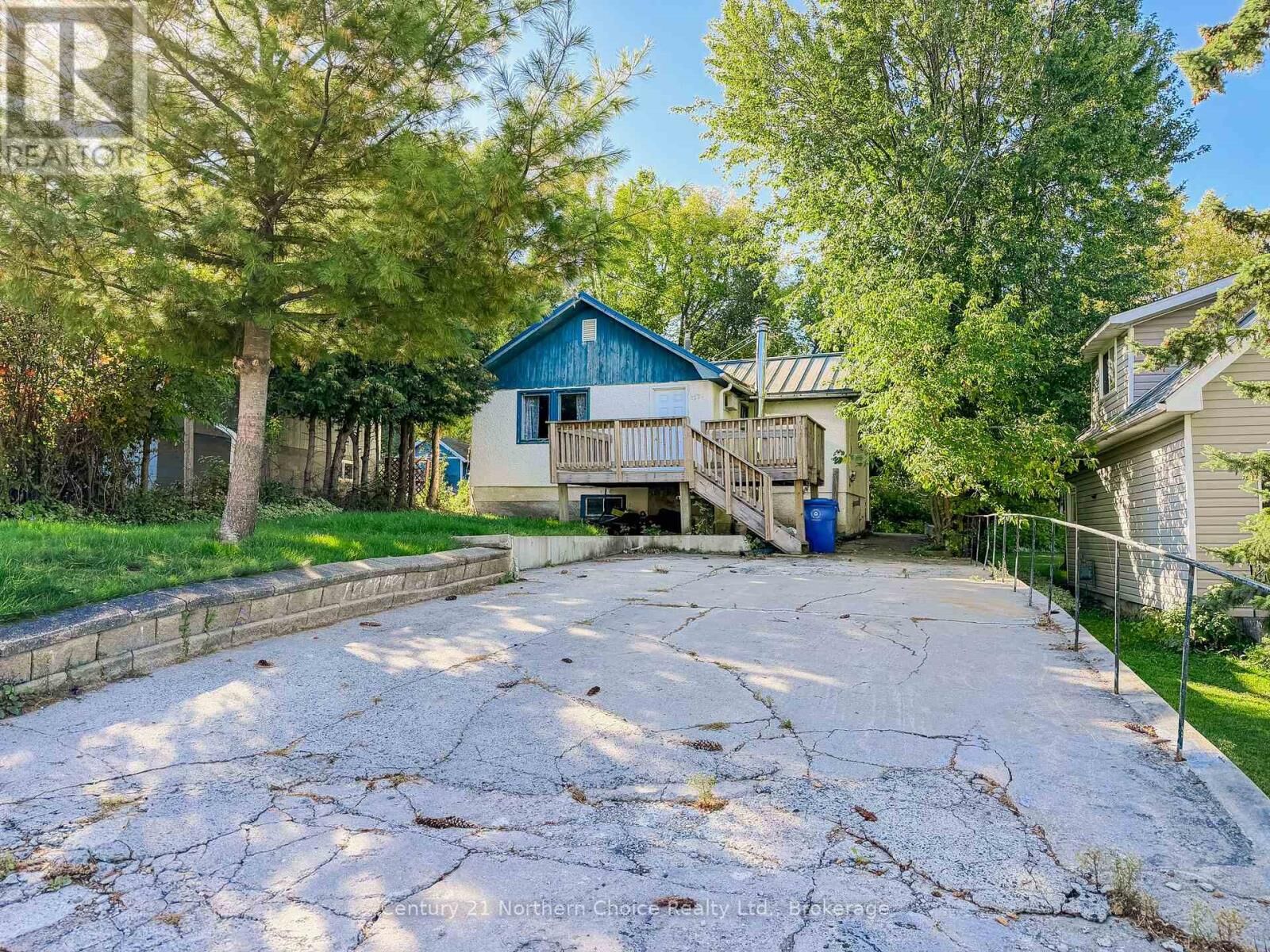 Property Photo:  1509 Agur Street  ON P9N 1M4 
