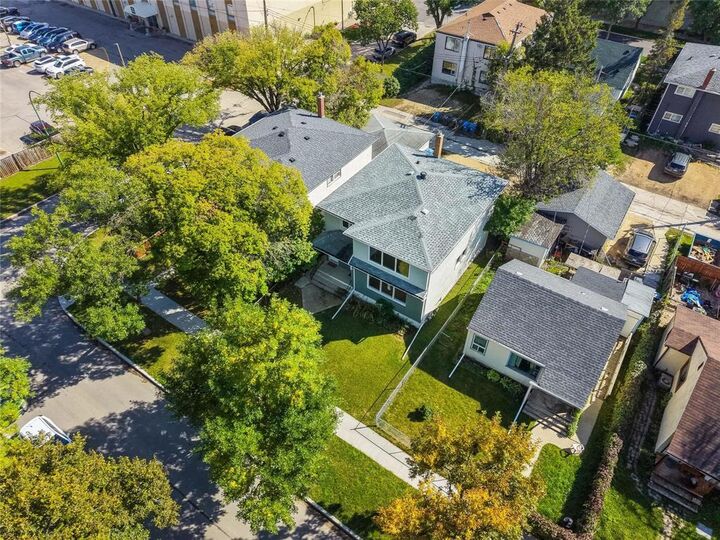 Property Photo: 726 Weatherdon Avenue MB R3M 2B7