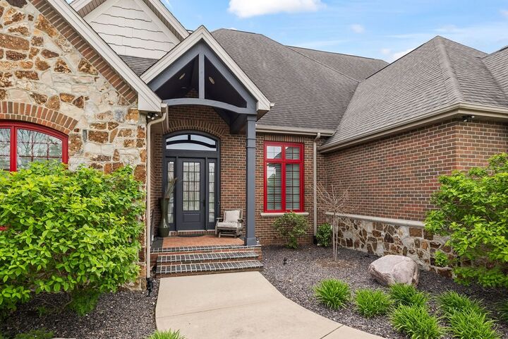 Property Photo: 2550 Lake Reunion Parkway IL 62521