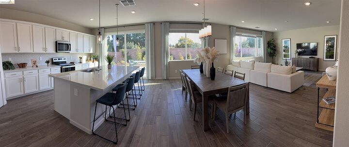 Property Photo: 613 Channel Cir. CA 94561