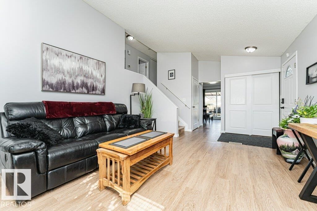 Property Photo: 6 Kiniski Crescent NW AB T6L 5A9