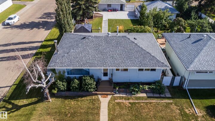 Property Photo:  10245 160 Street NW  AB T5P 3G1 