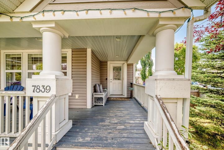 Property Photo:  7839 14 Avenue SW  AB T6X 1H3 