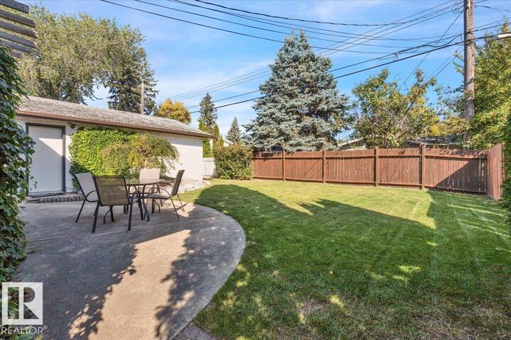 Property Photo:  15012 77 Avenue NW  AB T5R 3B3 