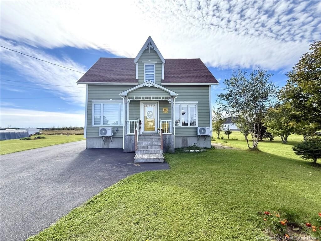 Property Photo:  133 Rue Du Bassin  NB E8T 1H6 