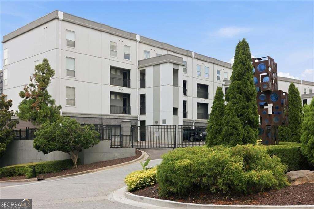 Property Photo:  747 Ralph McGill Boulevard NE 202  GA 30312 