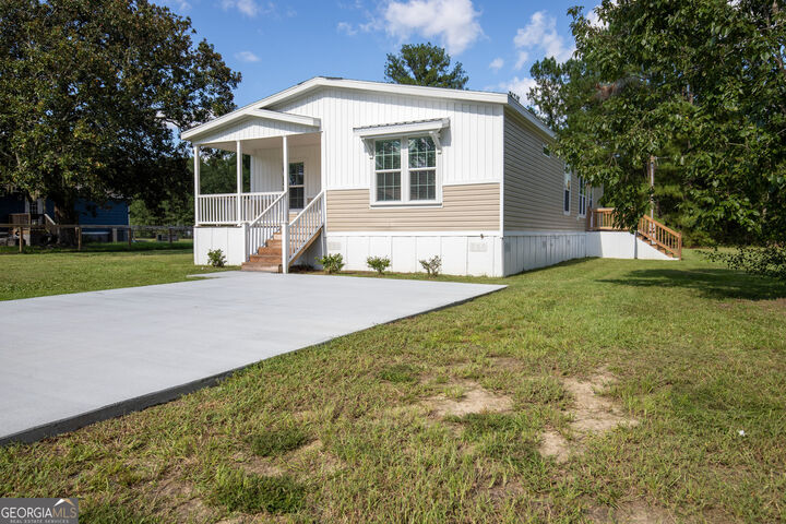 Property Photo:  660 N Macon Street  GA 31316 