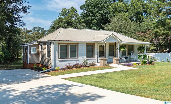 Property Photo:  983 W Battle Street  AL 35160 