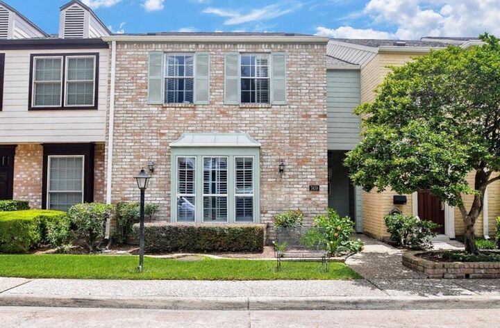 Property Photo: 7459 Brompton Street 7459 TX 77025